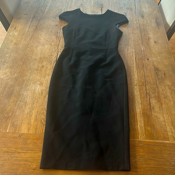 Zara Classic Dress - Picture 1 of 6